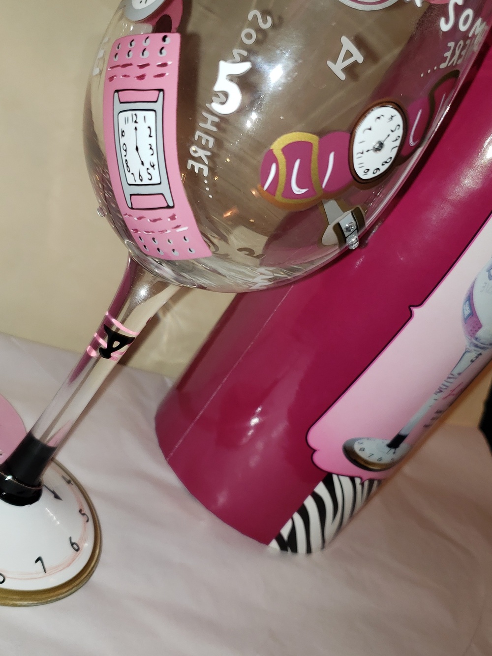 NIB Lolita Love My Wine It's 5 O'clock Somewhere Wine Glass Party Collectibles - Picture 2 of 10